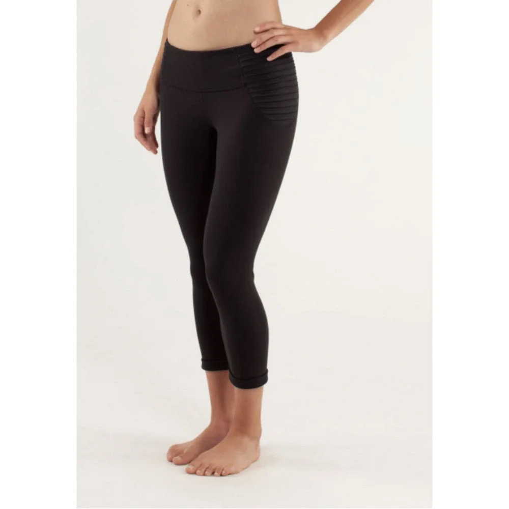 Lululemon Aphrodite Crop Cropped Leggings Black Size 6